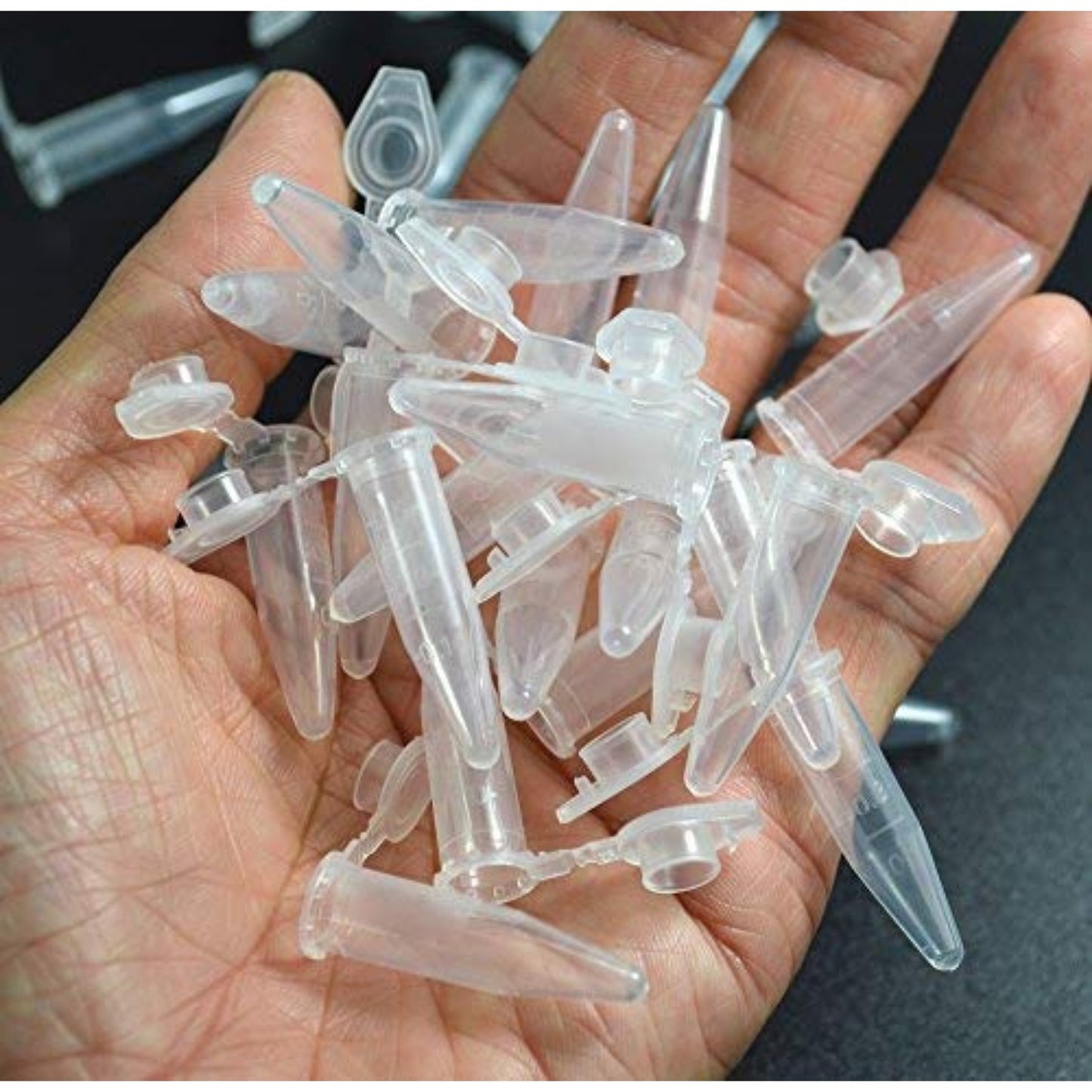 BronaGrand 200 Pieces 0.5ML Polypropylene Graduated Microcentrifuge Tubes with Attached Lid Clear