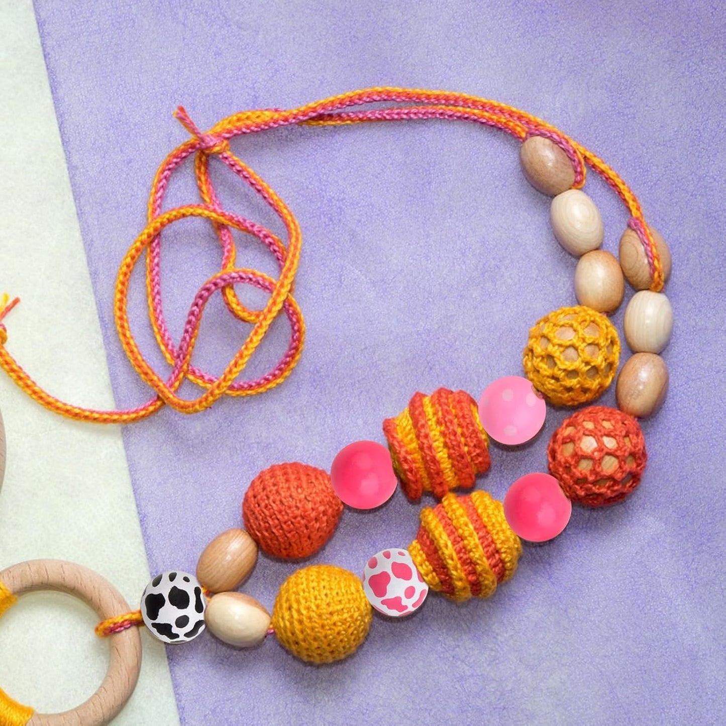 80pcs Mixed Cow Style Print Wood Beads Natural Round Wood Beads Handmade Polished Cow Spacer Beads with a Hemp Rope for DIY Crafts Garland Jewelry Making Party Decoration