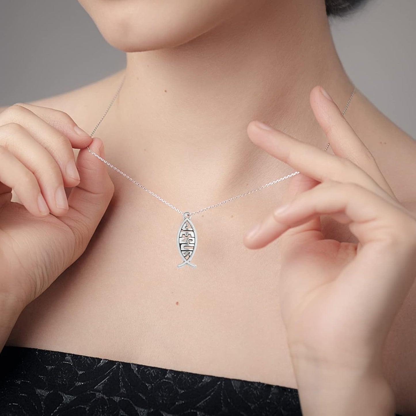 100pcs Antique Silver Jesus Fish Charms Tibetan Alloy Christian Fish Shaped Jesus Pendants Charms Craft Supplies for DIY Bracelet Necklace Jewelry Making Findings